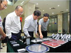 杭州市委副書記、市長劉忻蒞臨士蘭微電子調研集成電路制造發展情況