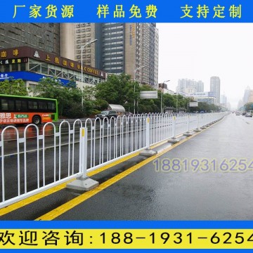 廣州道路隔離柵報價 白云區人行道黑