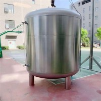 昆明鴻謙無菌水箱立式304不銹鋼水罐無菌儲水罐以質取勝